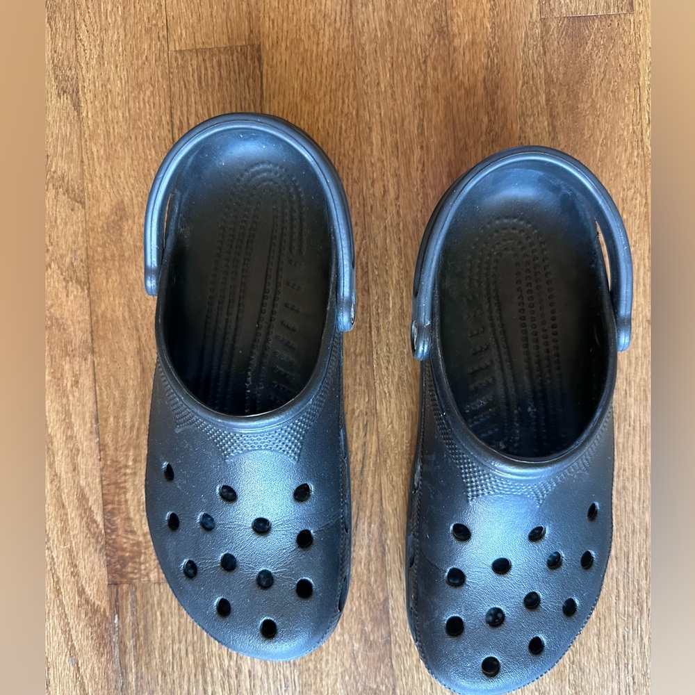 CROCS